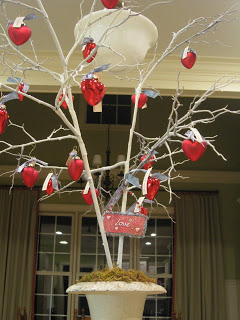 gingham table runner love tree 096