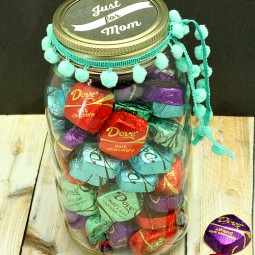 Free Mason Jar Printable for Mother's Day to Celebrate Mom with a treat just for her! www.uncommondesignsonline.com
