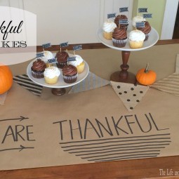 Show what you are grateful for in the sweetest way... Thankgiving Cupcakes via Uncommon Designs