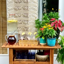 Outdoor dining is one of my favorite aspects of summer. I'll show you how to be prepared to set a bright and beautiful summer table in minutes!