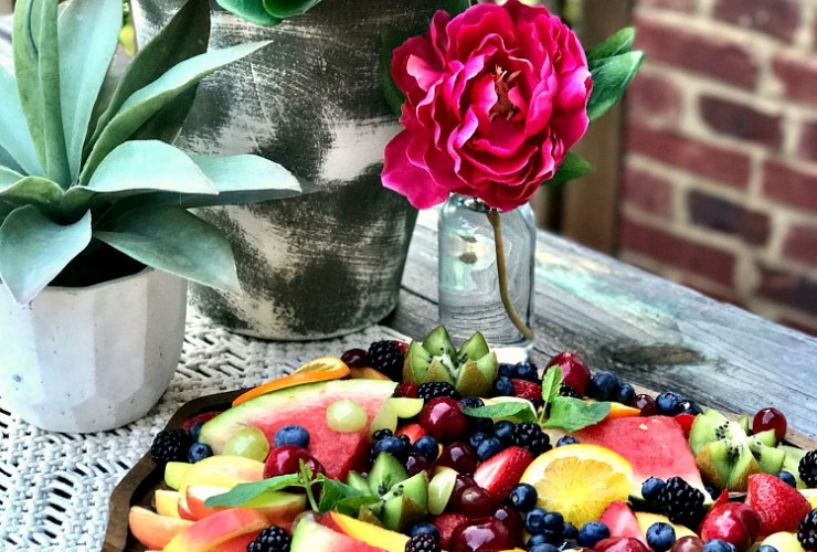 Fresh Produce makes Summer Entertaining so Easy and Delicious! Come see some delicious beverage pairings and a fruit salad tray that is a work of art!