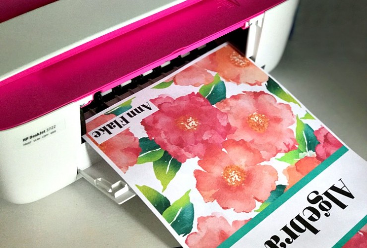 Get totally organized for Back to School with these 12 Preppy and Pretty Free Printable Binder Covers!