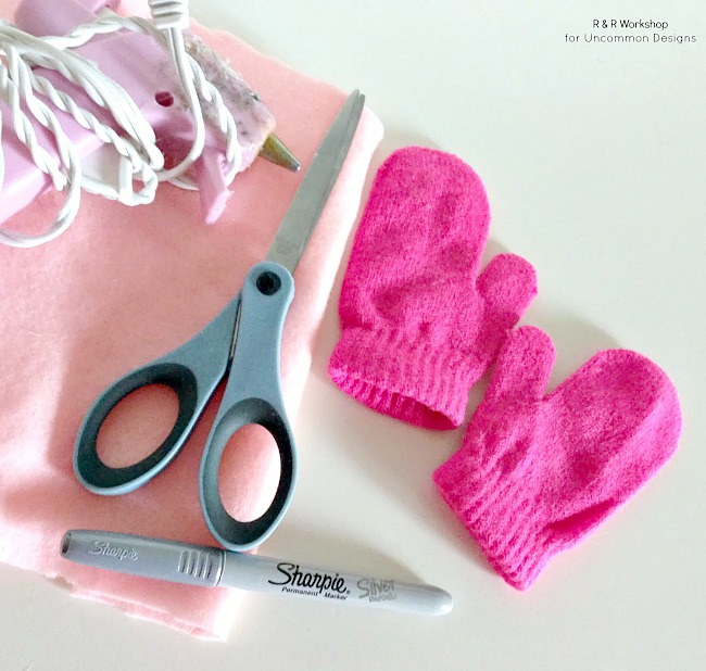 No sew applique heart mittens. No sew applique heart mittens.