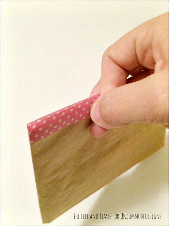 Make these simple and adorable paper bag utensil holders for your next party! They are not only so adorable, but won't break the bank! Uncommon Designs